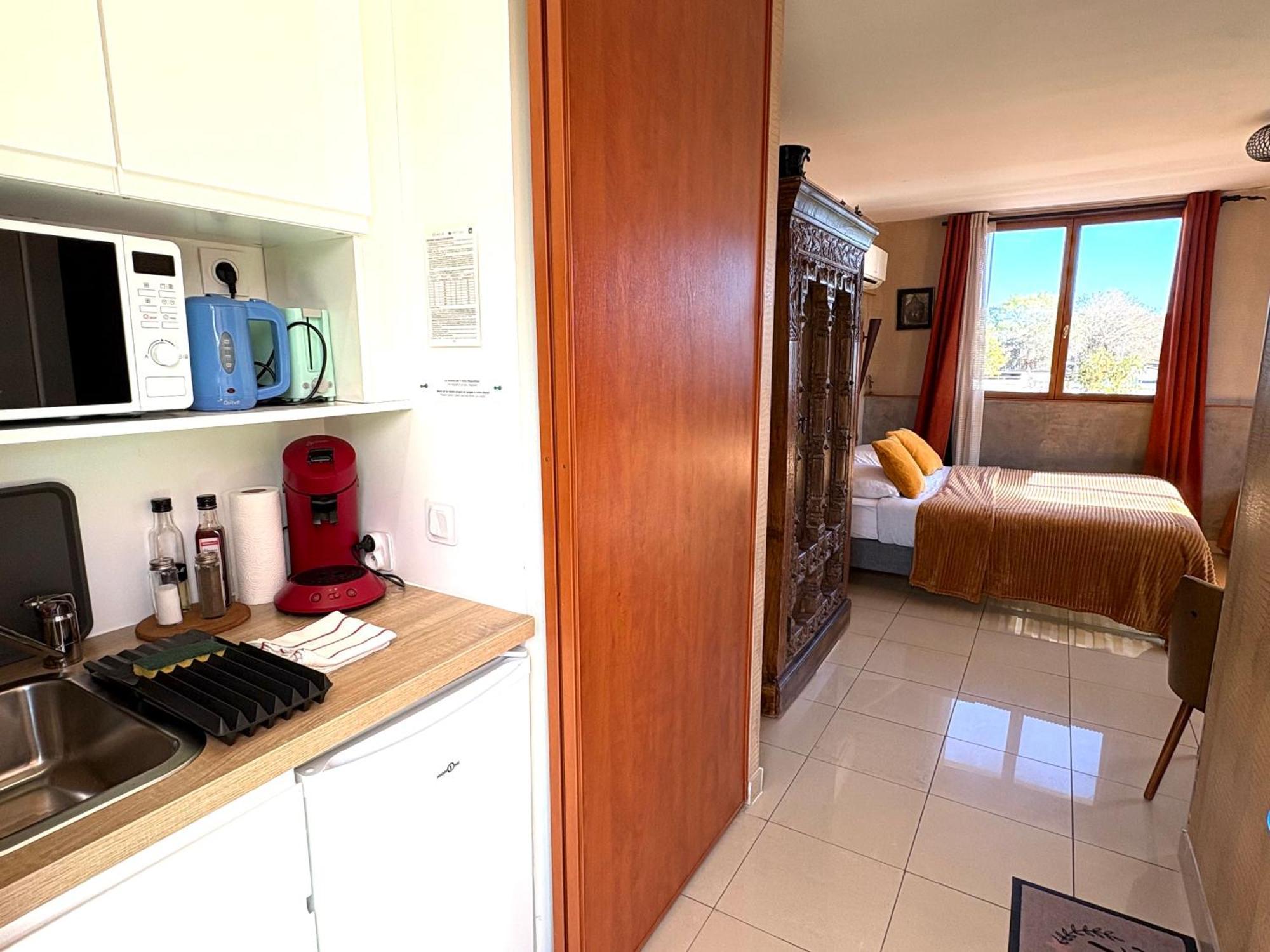 B&B Le Patio34 Laverune Экстерьер фото